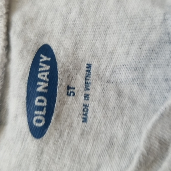 A Set of 3 Tank Tops - Picture 5 of 5